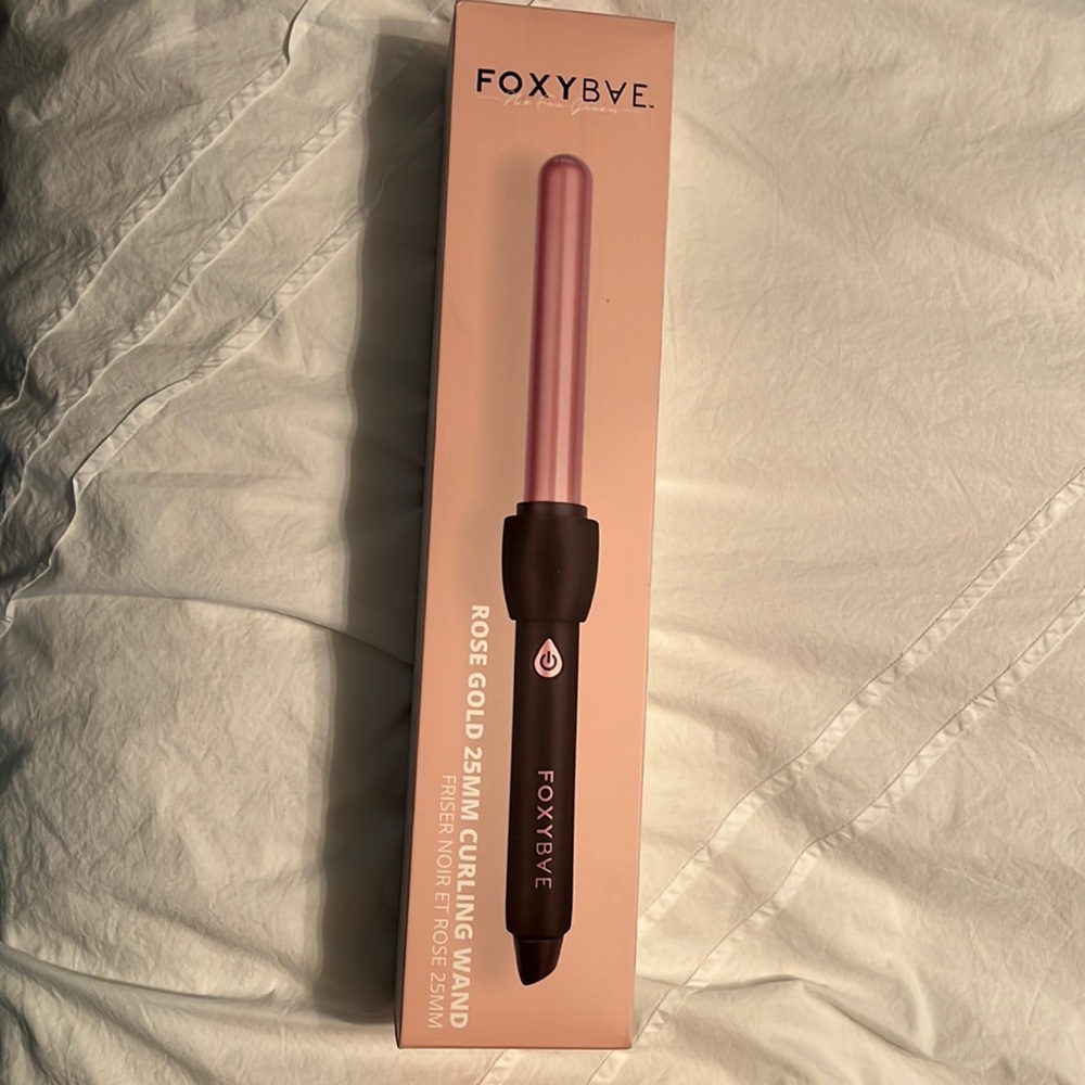 FOXYBAE Curling Ward never used